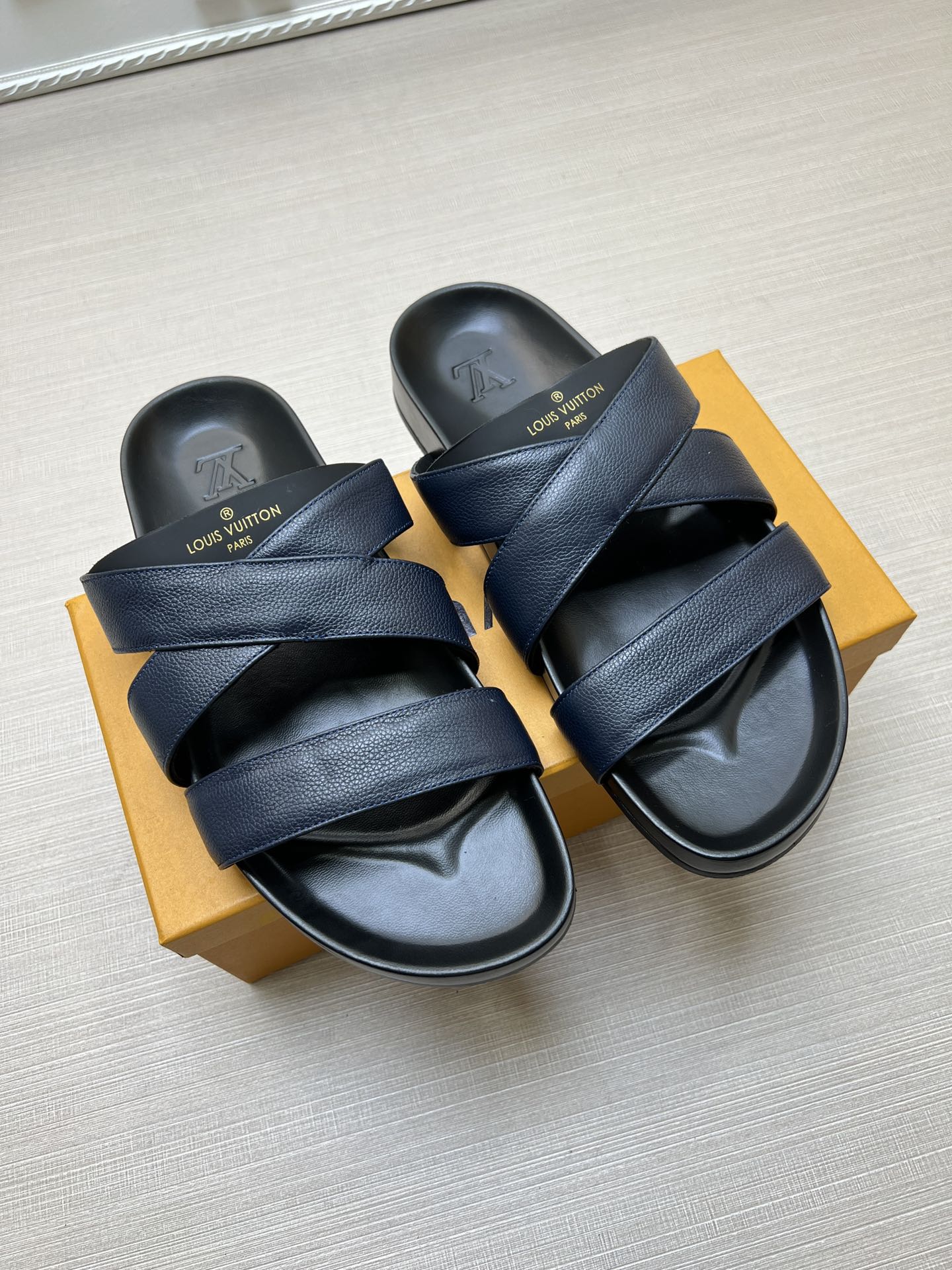 54E89Z Popular slippers
