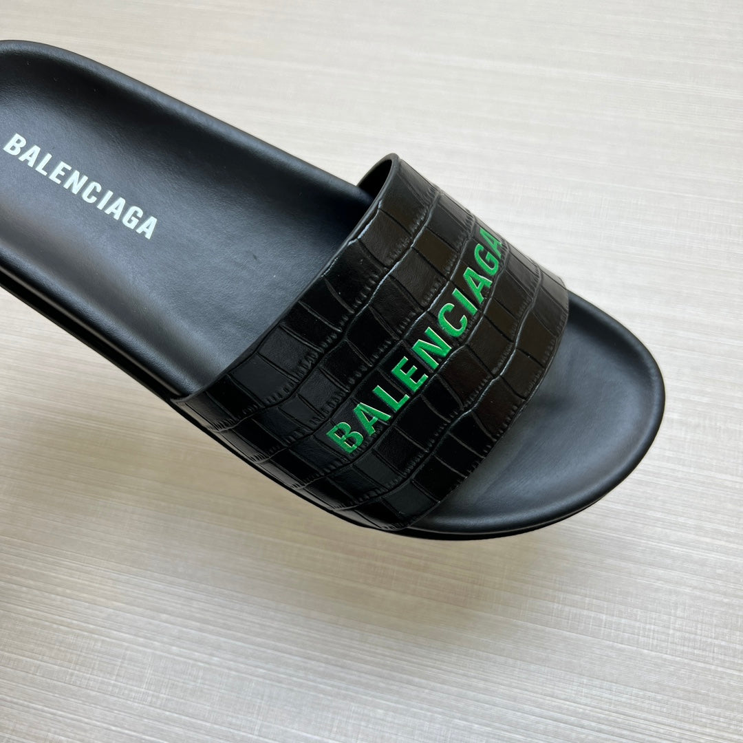 54J99Z Popular slippers