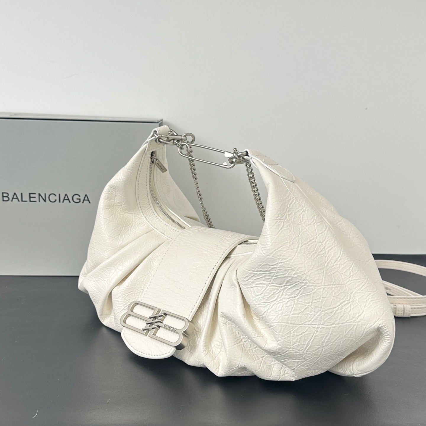 136PJ119B Popular leather bag