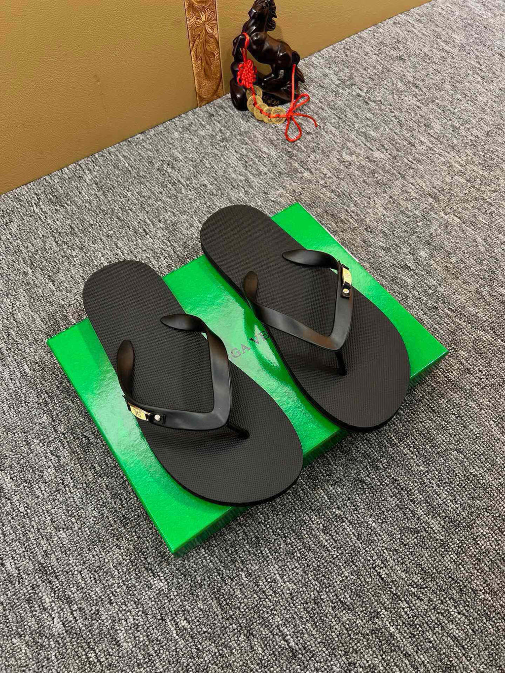 535ZA293Z Popular Slippers