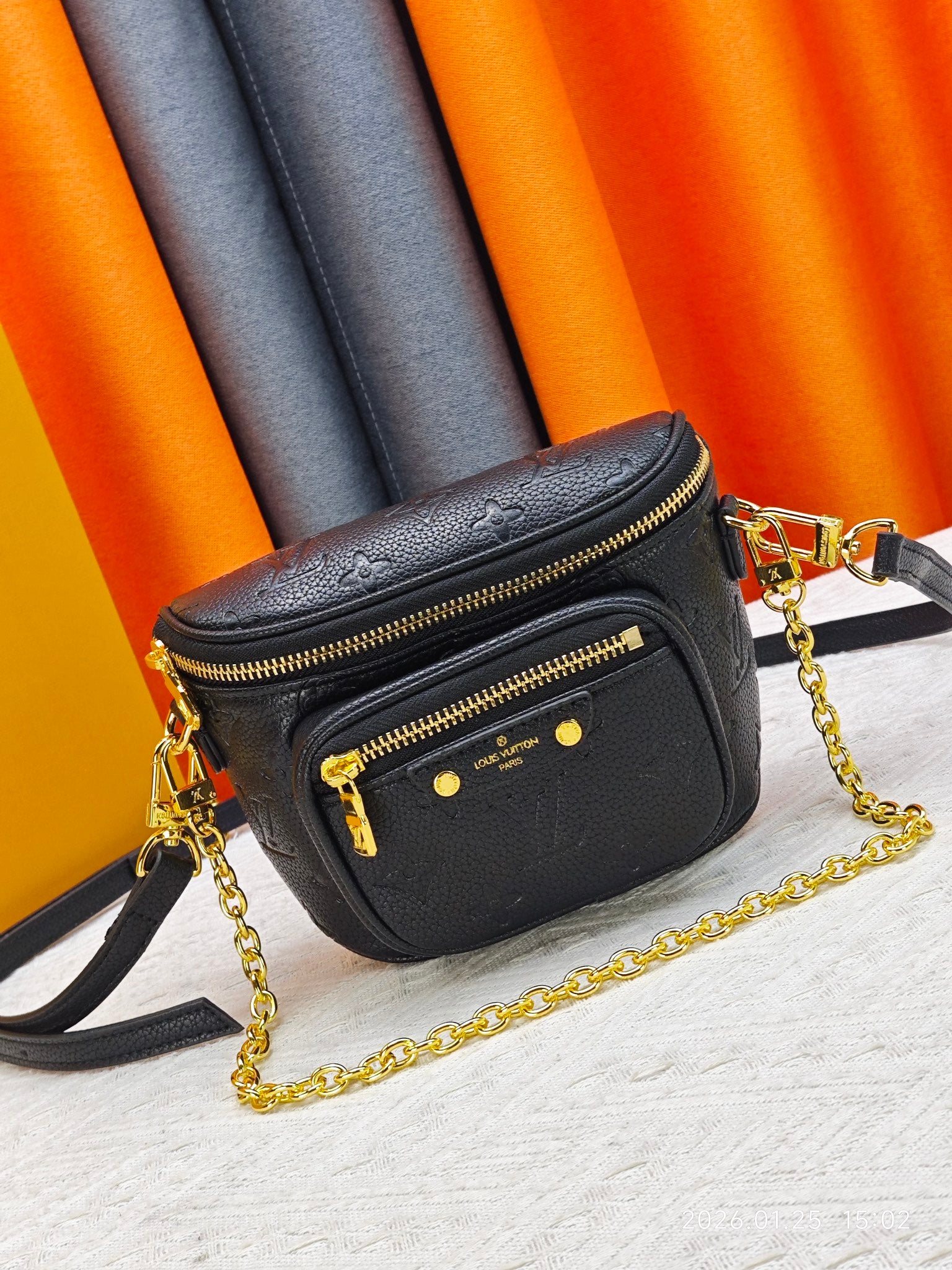 146PE75B Popular leather bag