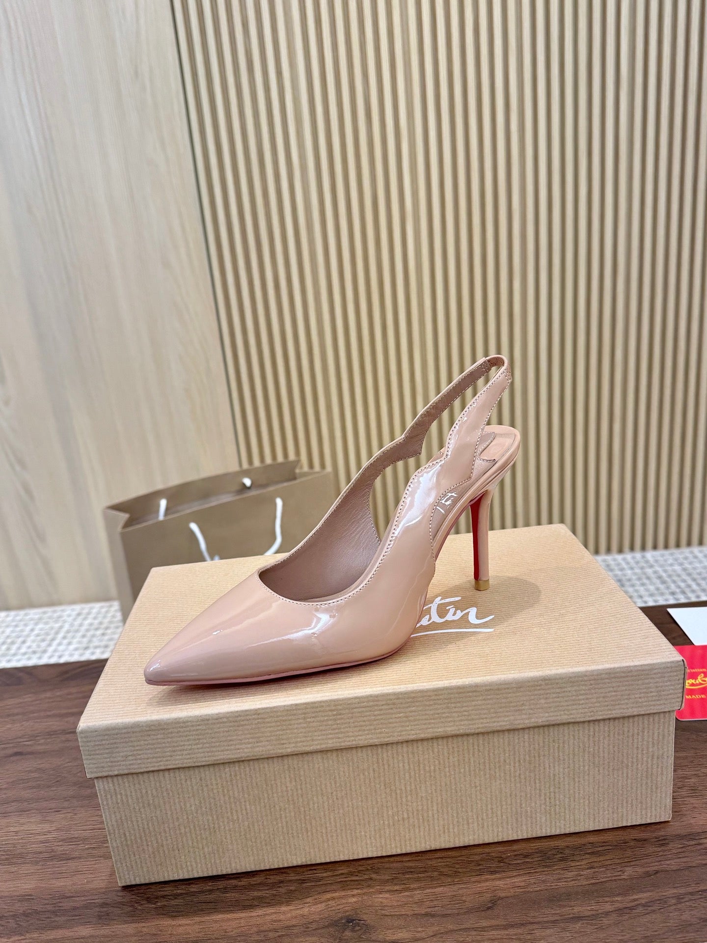 275NA5Z  Popular leather High heels