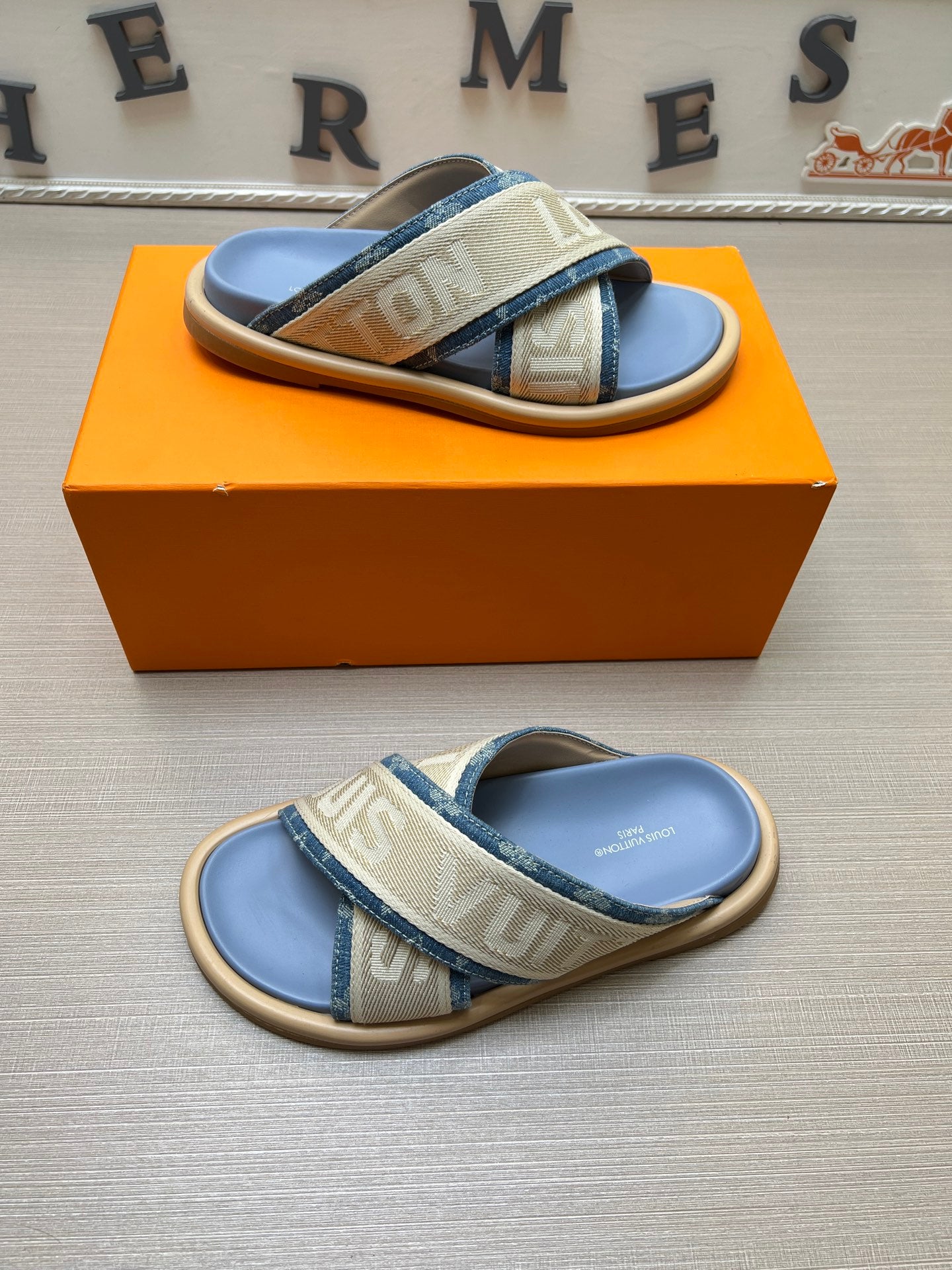 535ZE272Z Popular Slippers