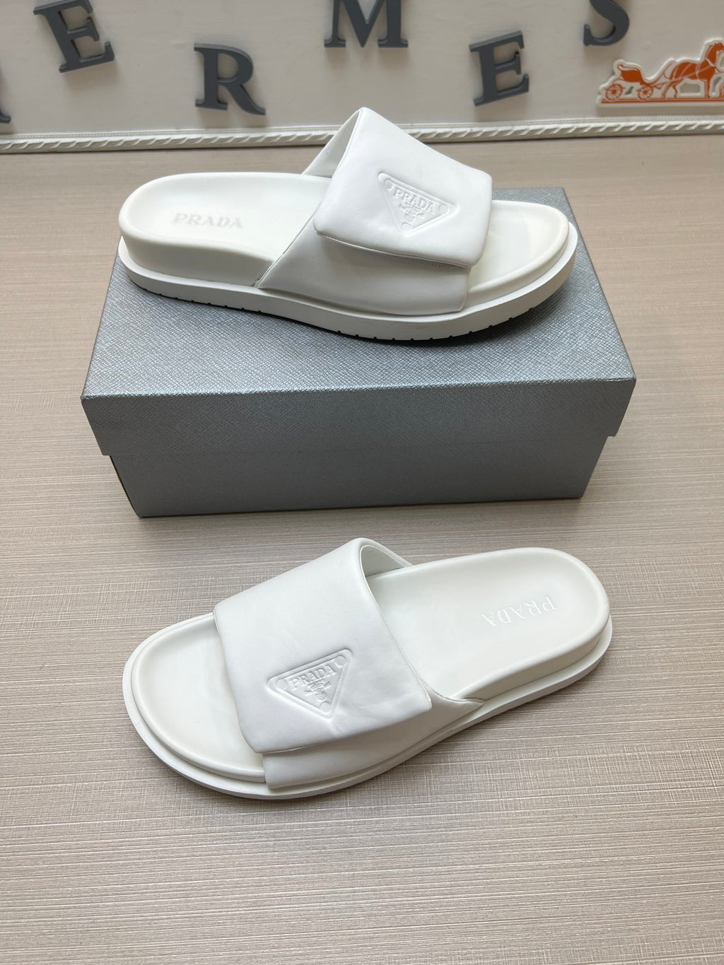 54PD7Z Popular slippers