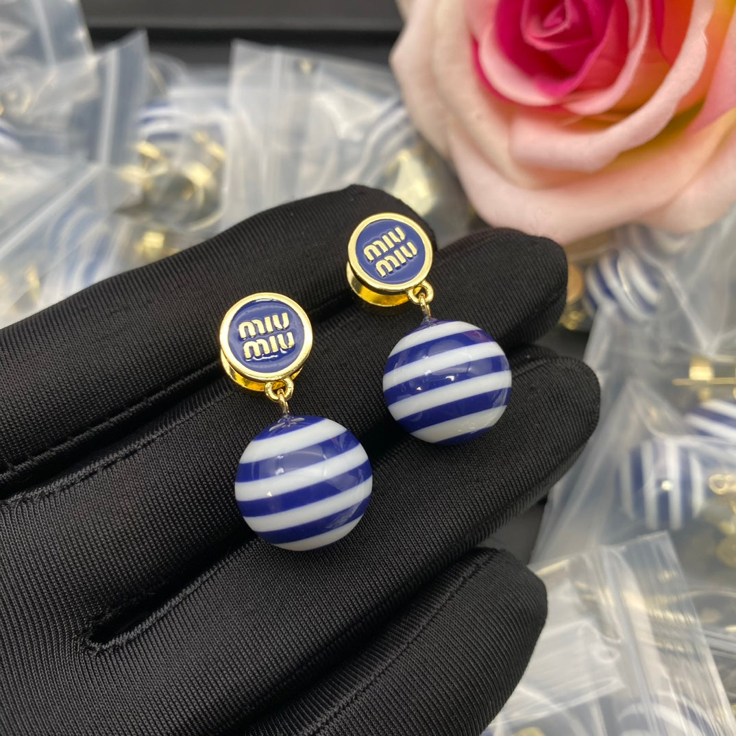 14A993E Popular  Earrings