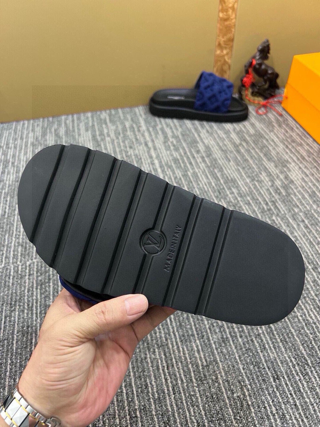 5QE13Z Popular Slippers