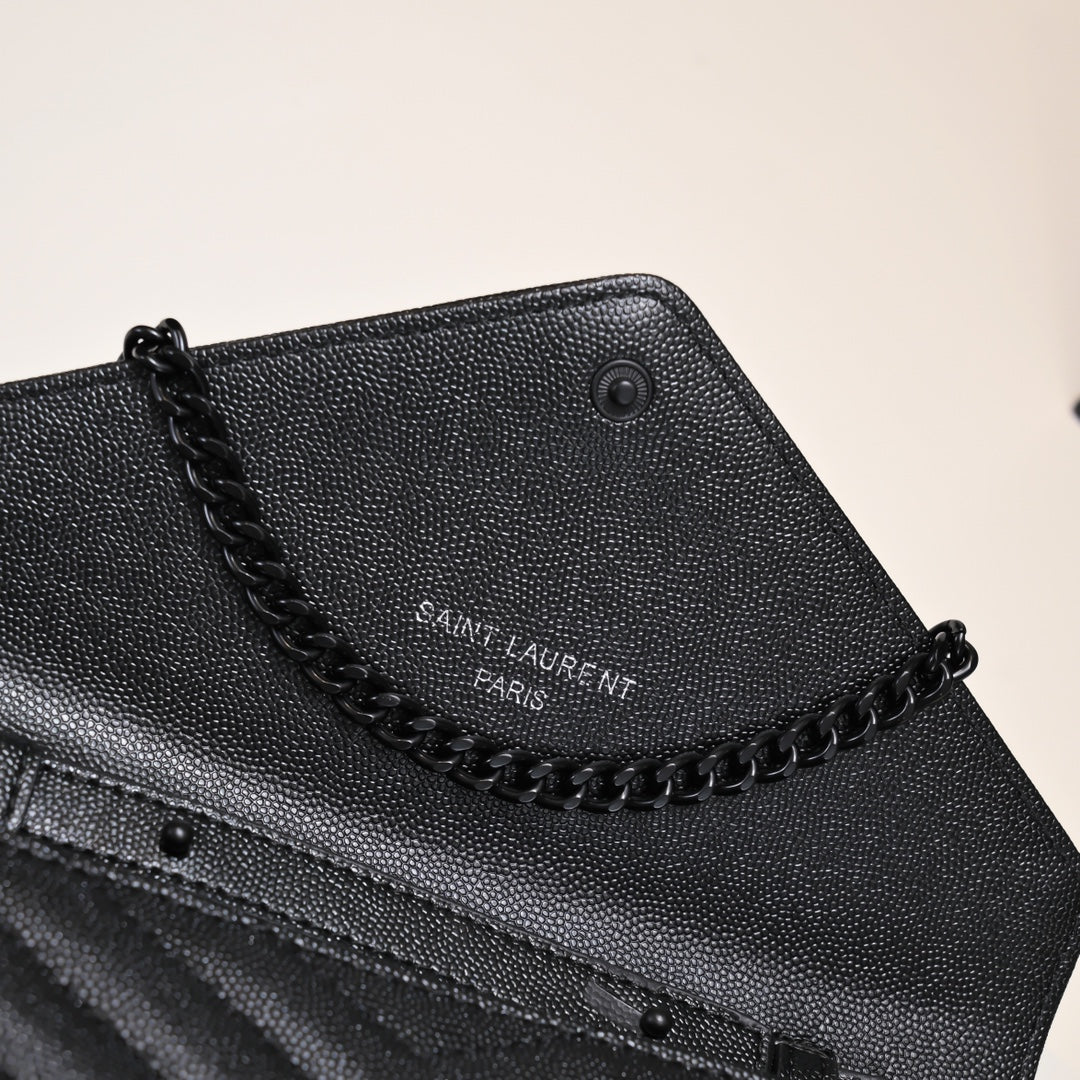 B1R56SL19 Popular leather bag