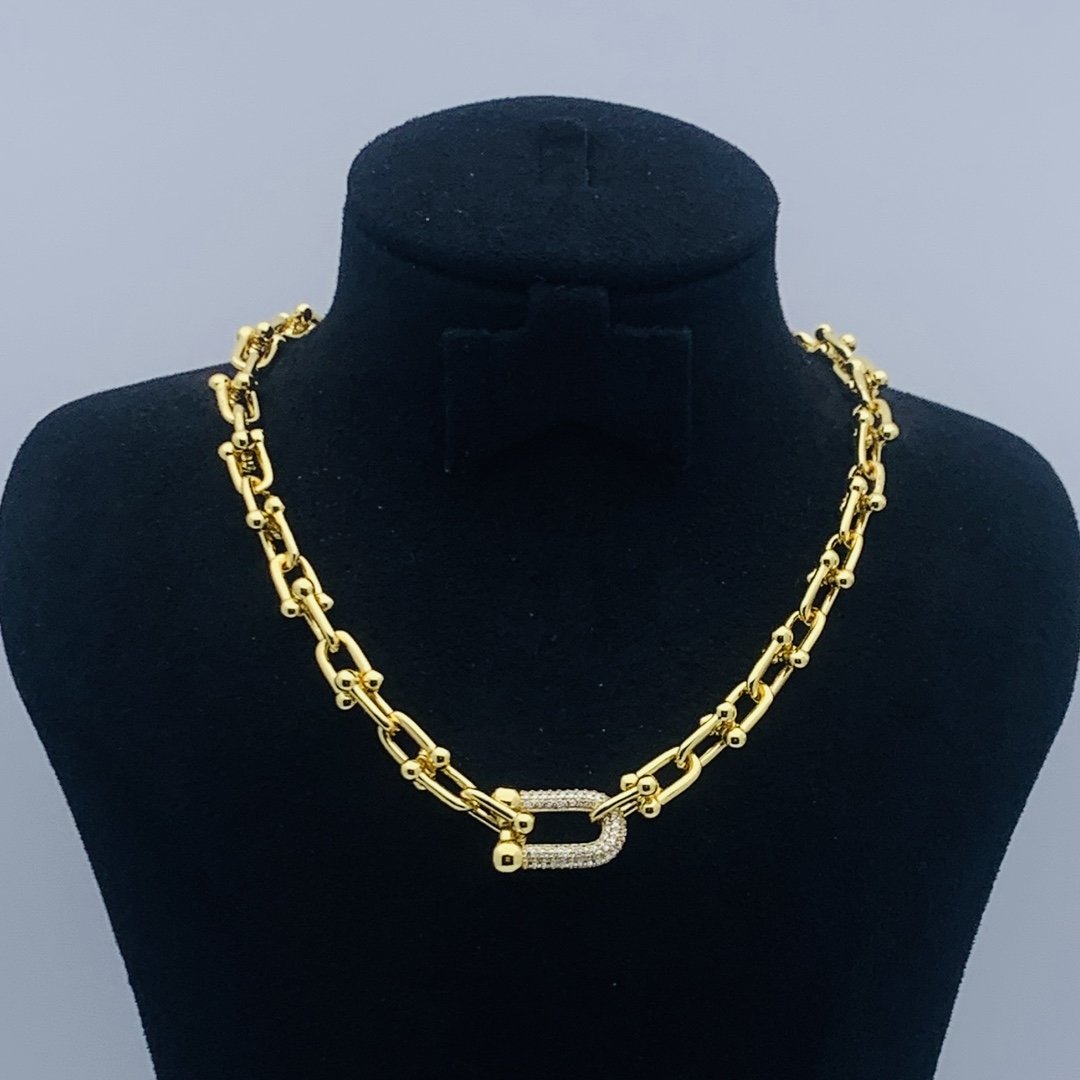 8XT31X  Popular    Earring Bracelets Necklaces