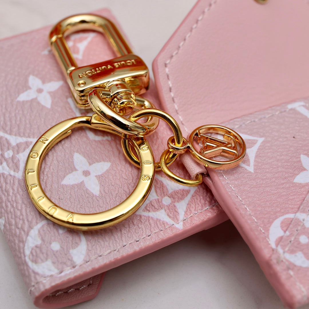1E2A  Popular Keychains