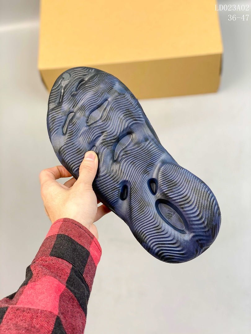 4A85Z  Popular shoes