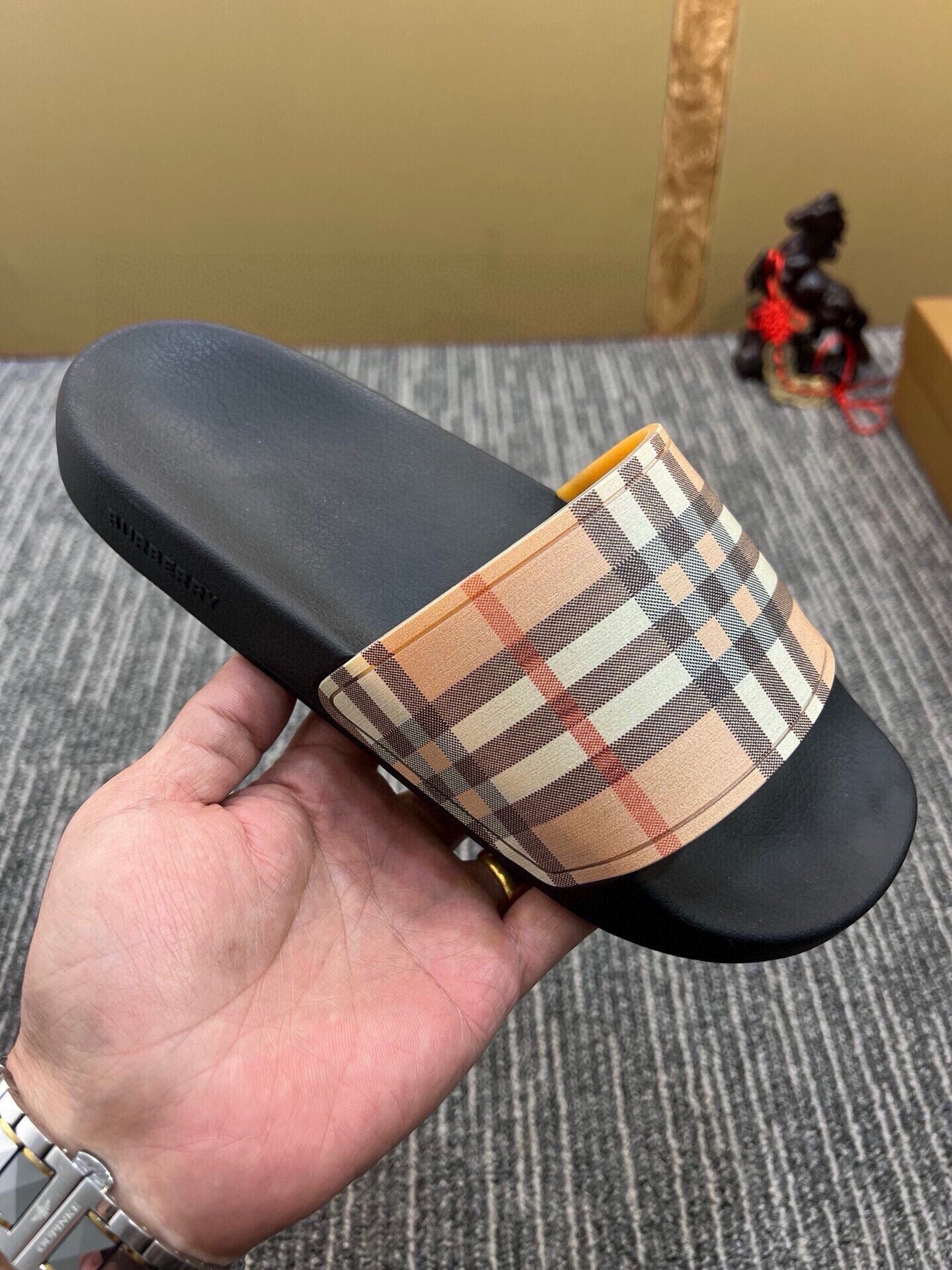 535ZR257Z Popular Slippers