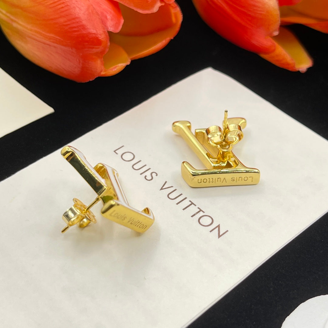 1NE241E Popular   Earrings