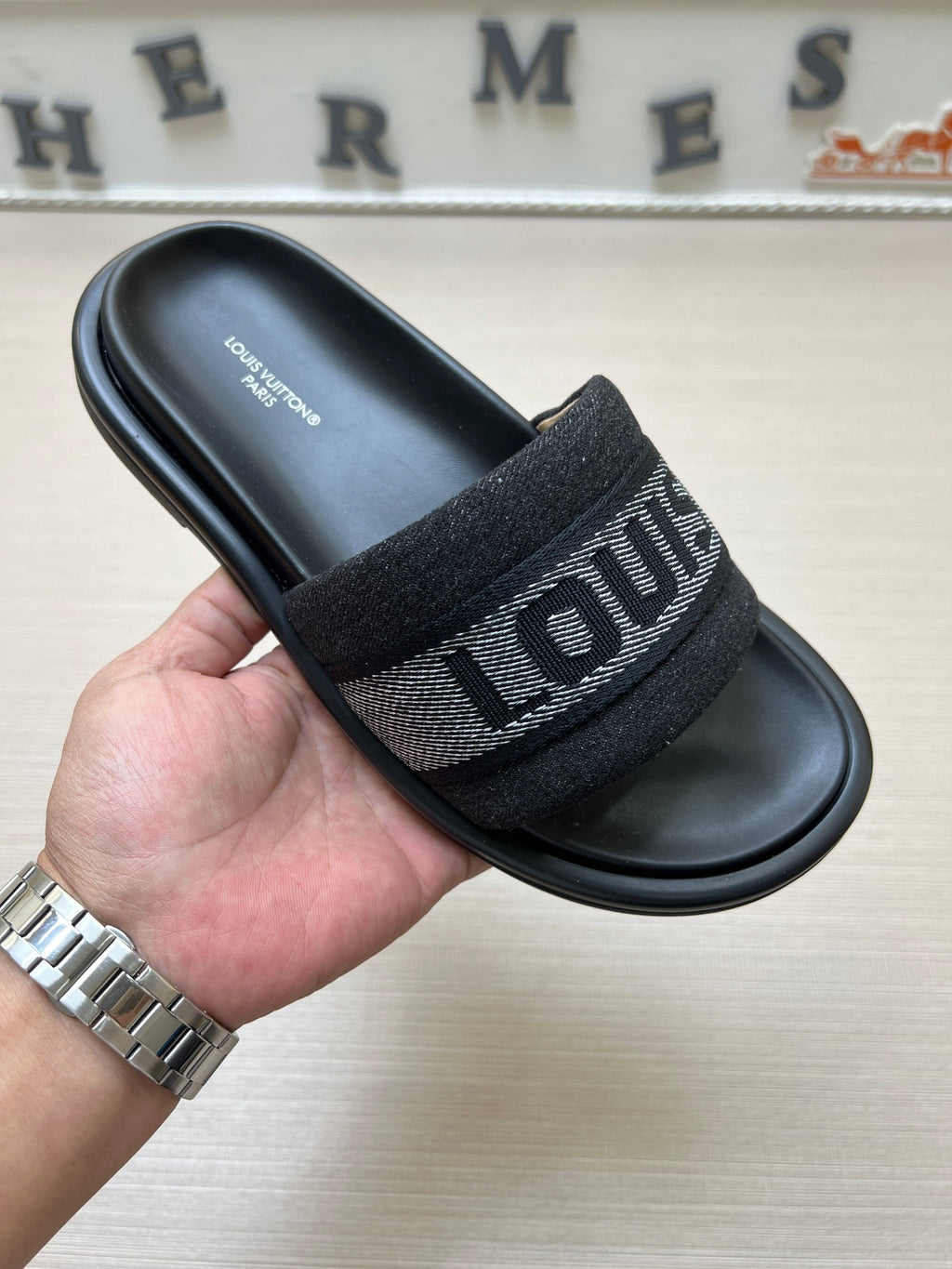 535ZE300Z Popular Slippers