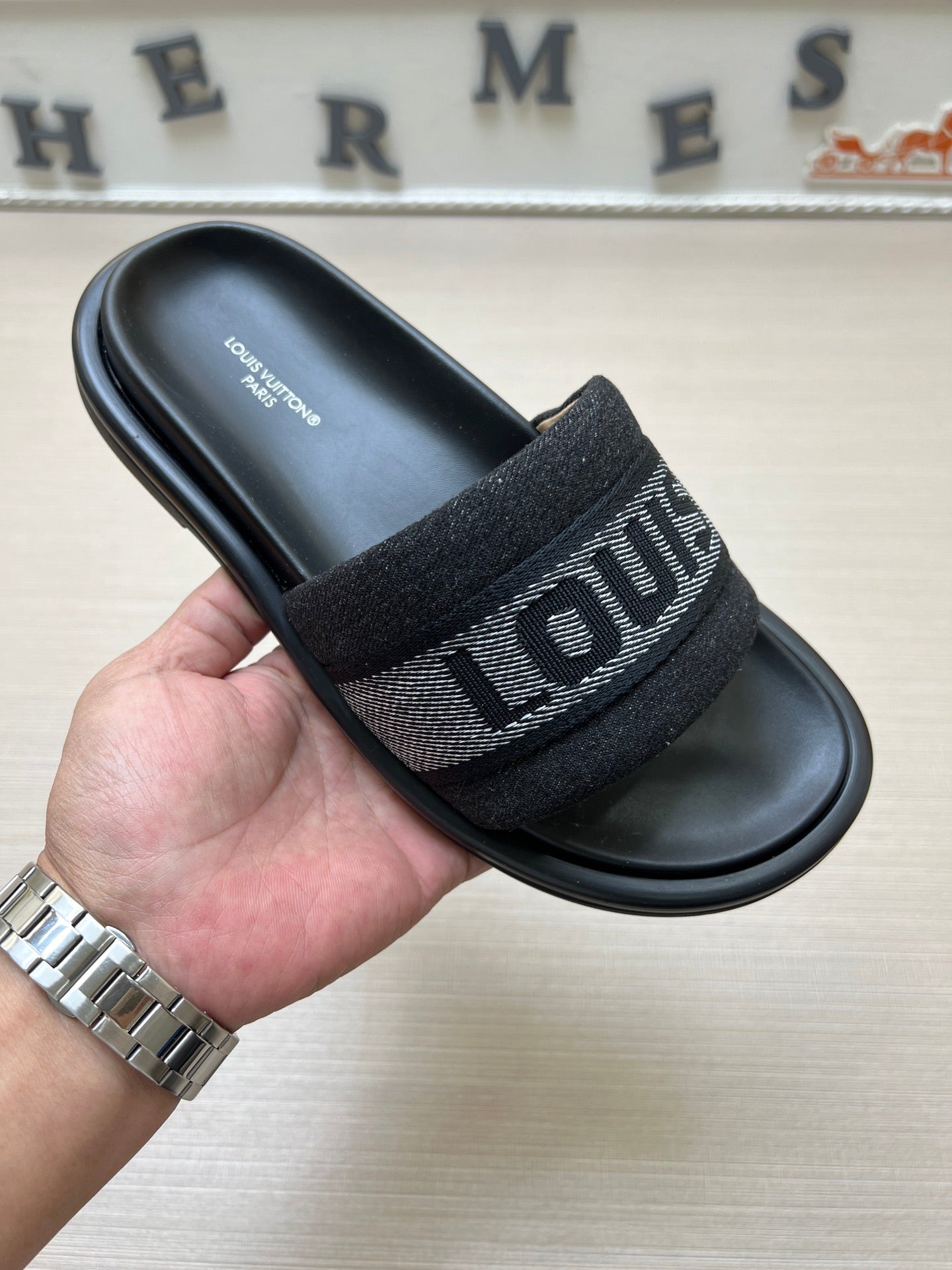535ZE300Z Popular Slippers
