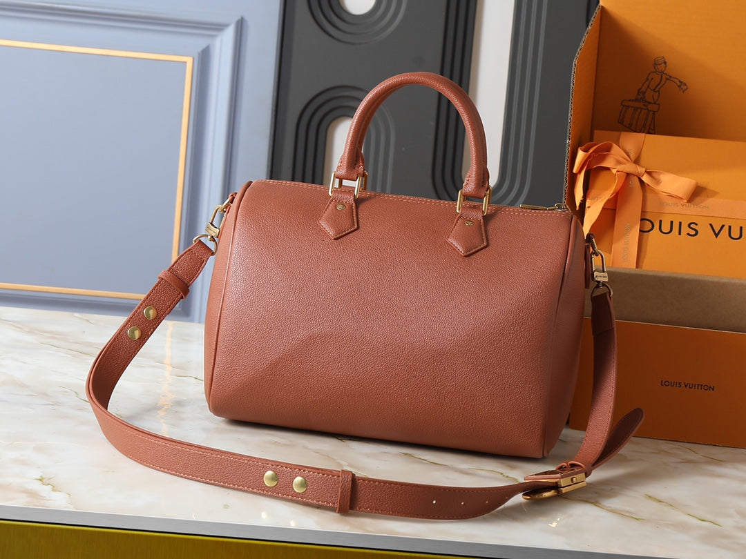 146PE40B Popular leather bag