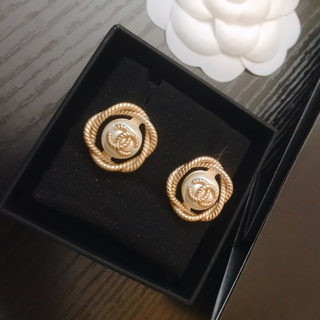 15QC9E Popular Earrings
