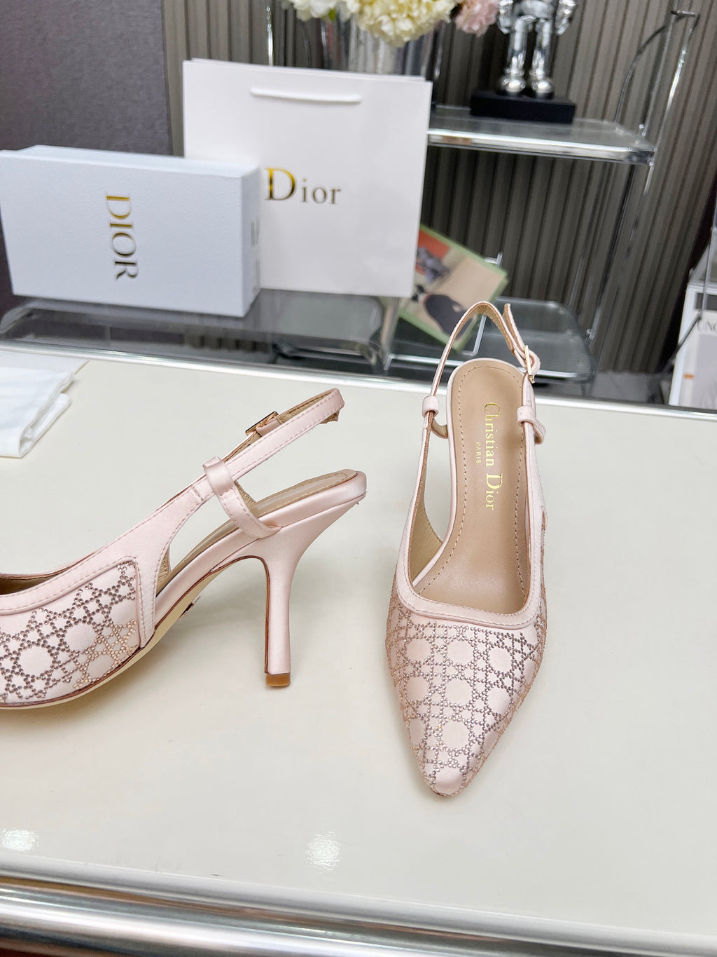 295QD116Z Popular high-quality leather  High heels