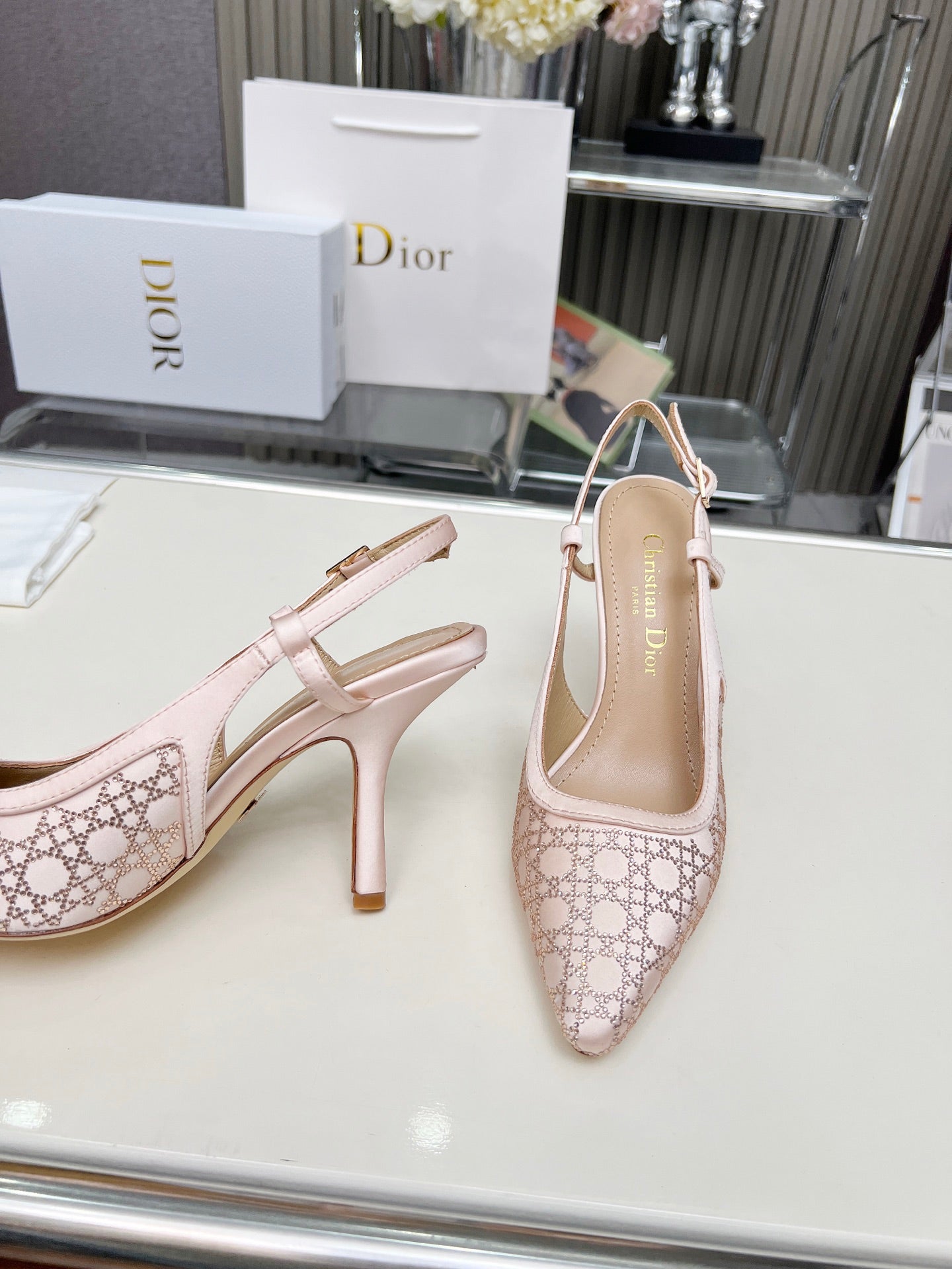 295QD116Z Popular high-quality leather  High heels
