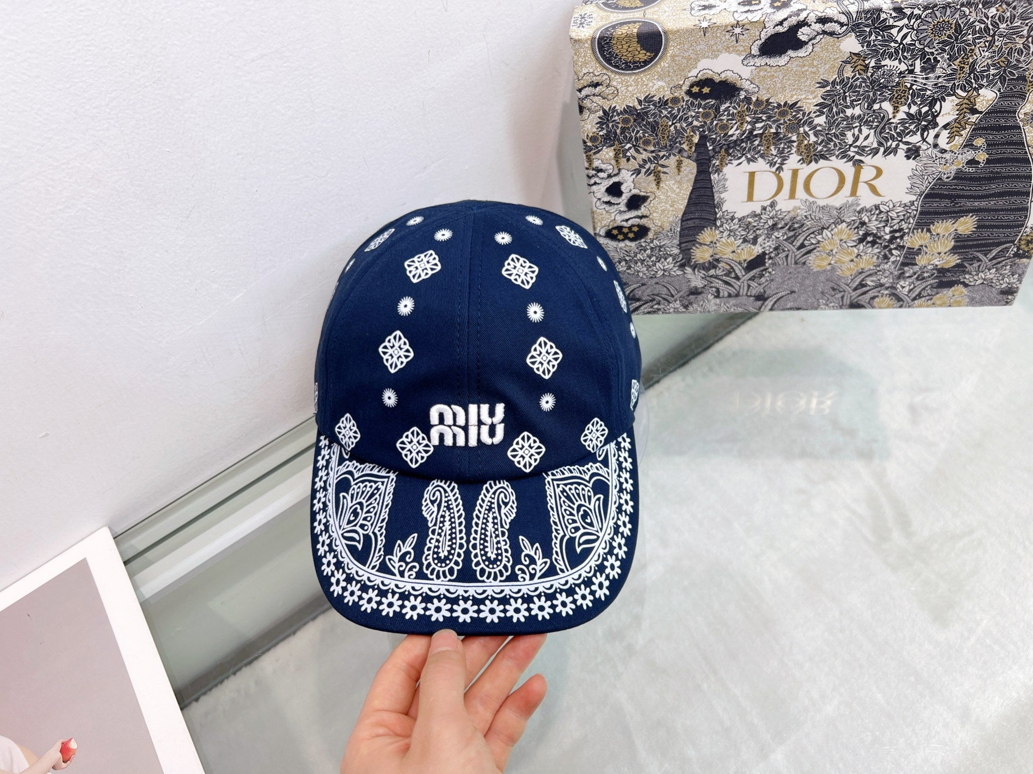 15QA82M Popular hats