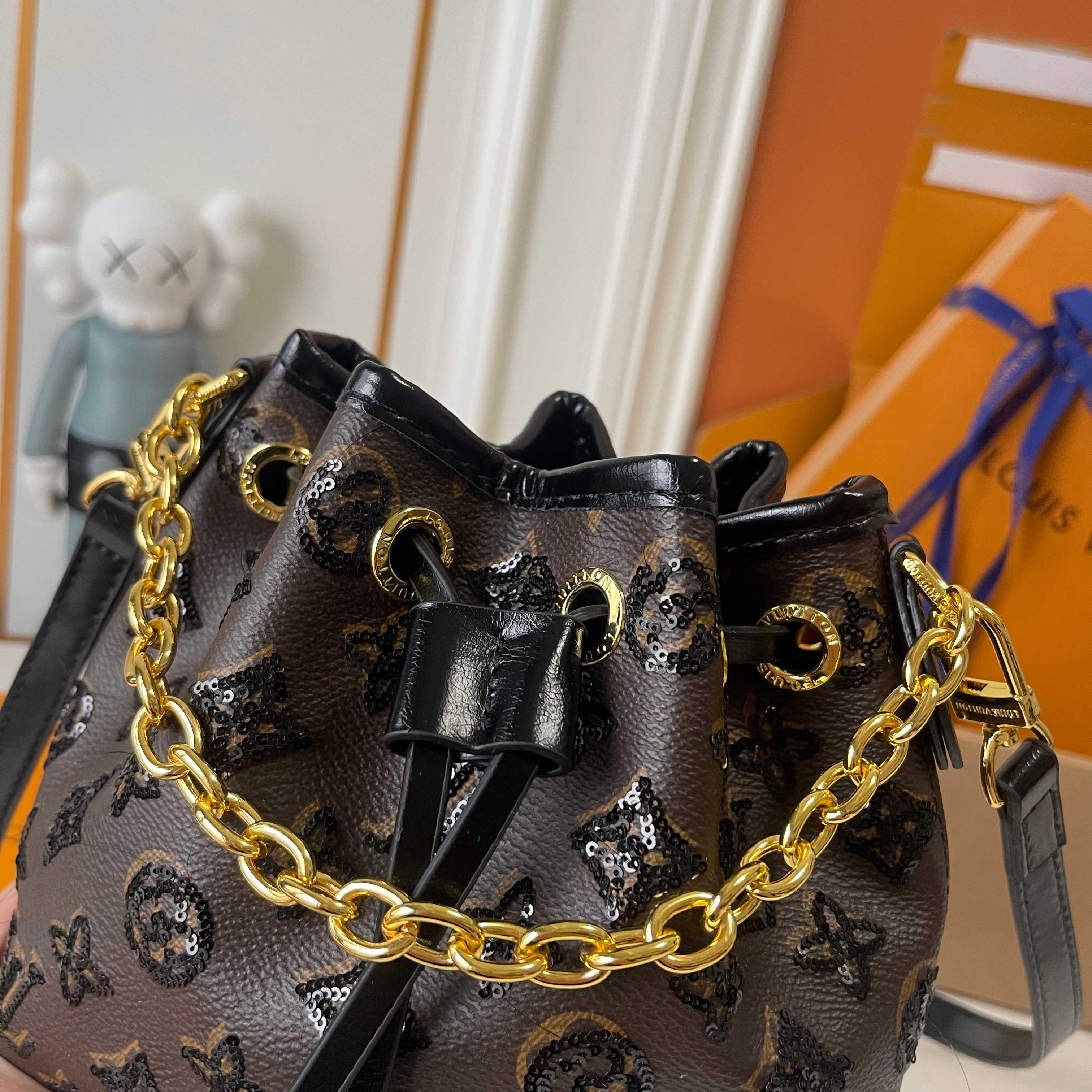 146PE39B Popular leather bag