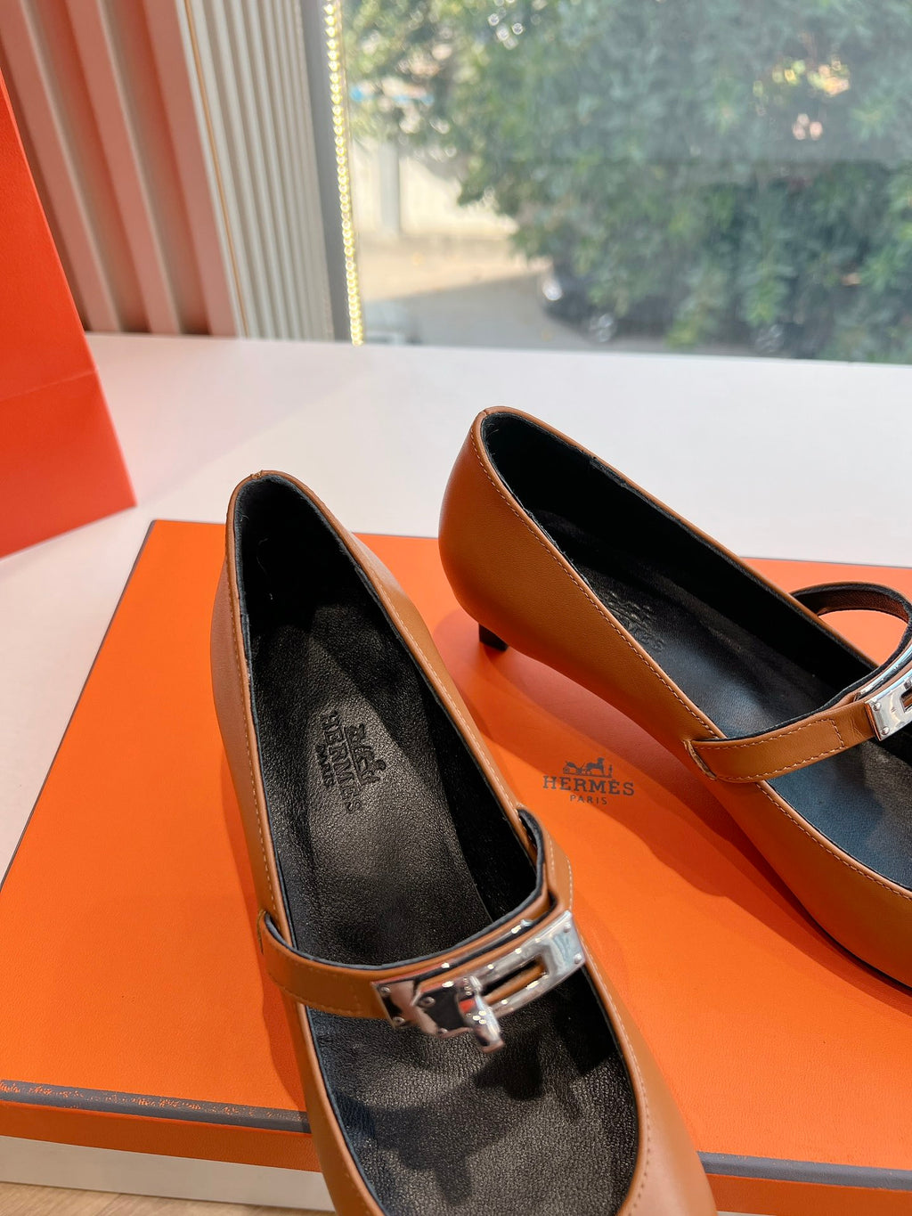 Z2N46H15 Popular high-quality leather Shoes
