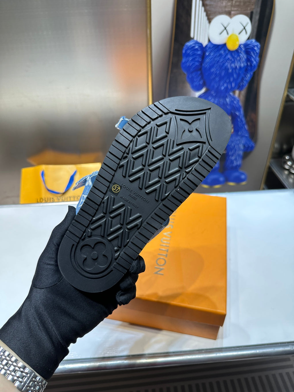 14E10Z Popular sandals