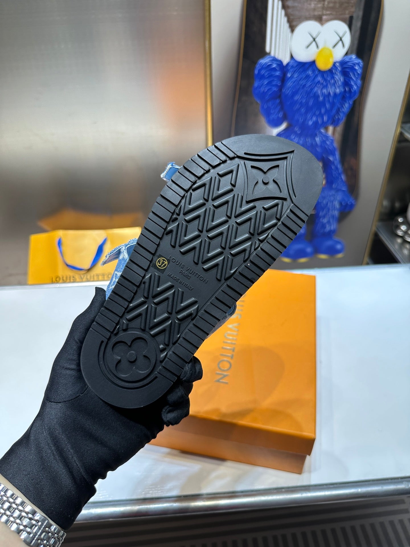 14E10Z Popular sandals