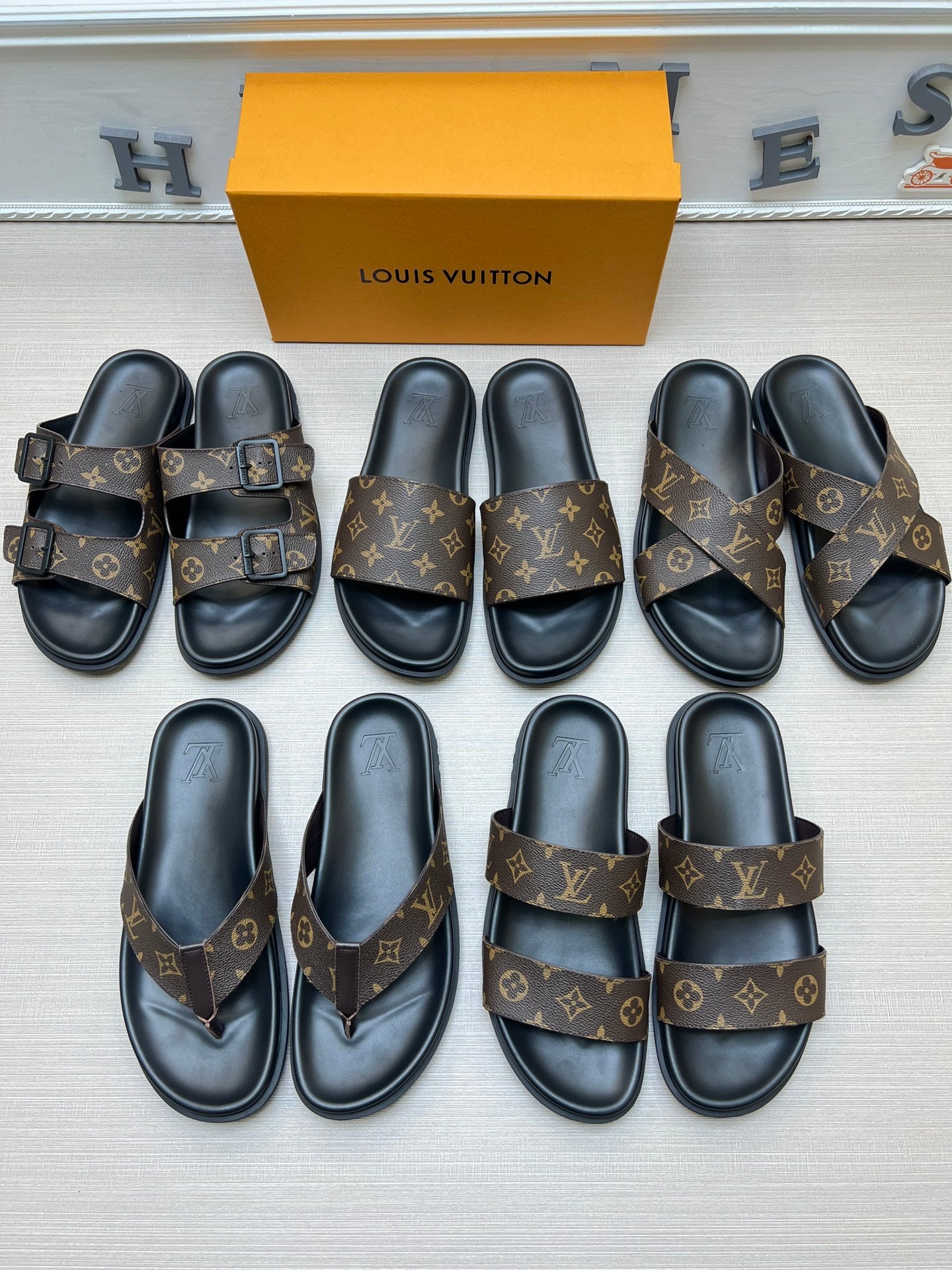 54E57Z Popular slippers