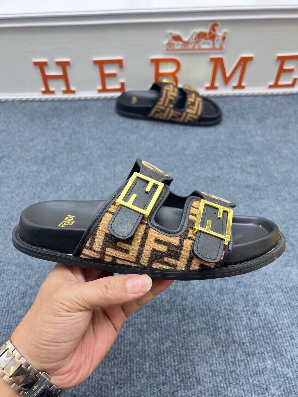 54F38Z Popular slippers