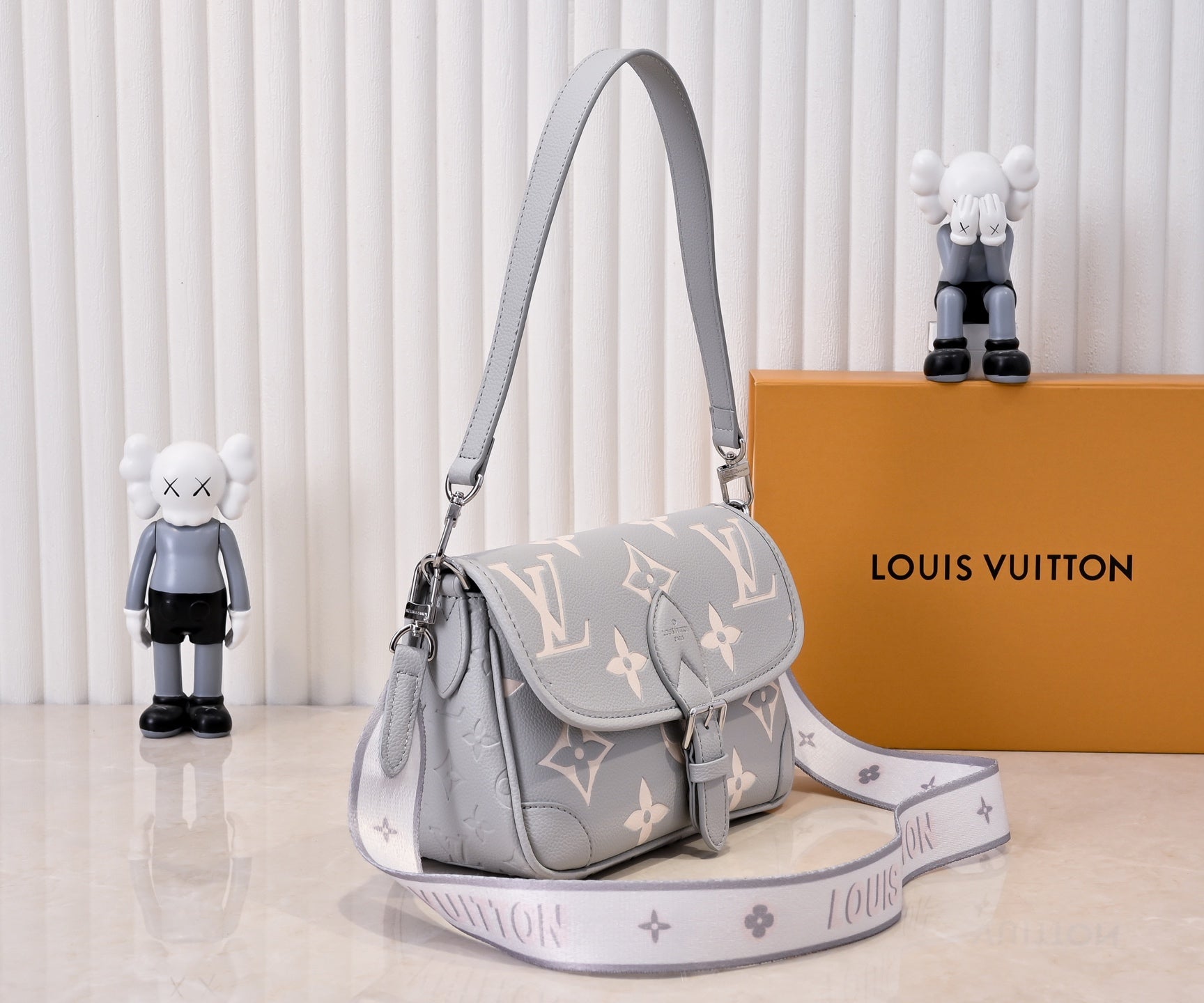 136PE42B Popular leather bag
