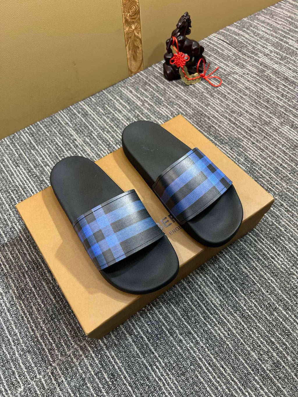 535ZR259Z Popular Slippers