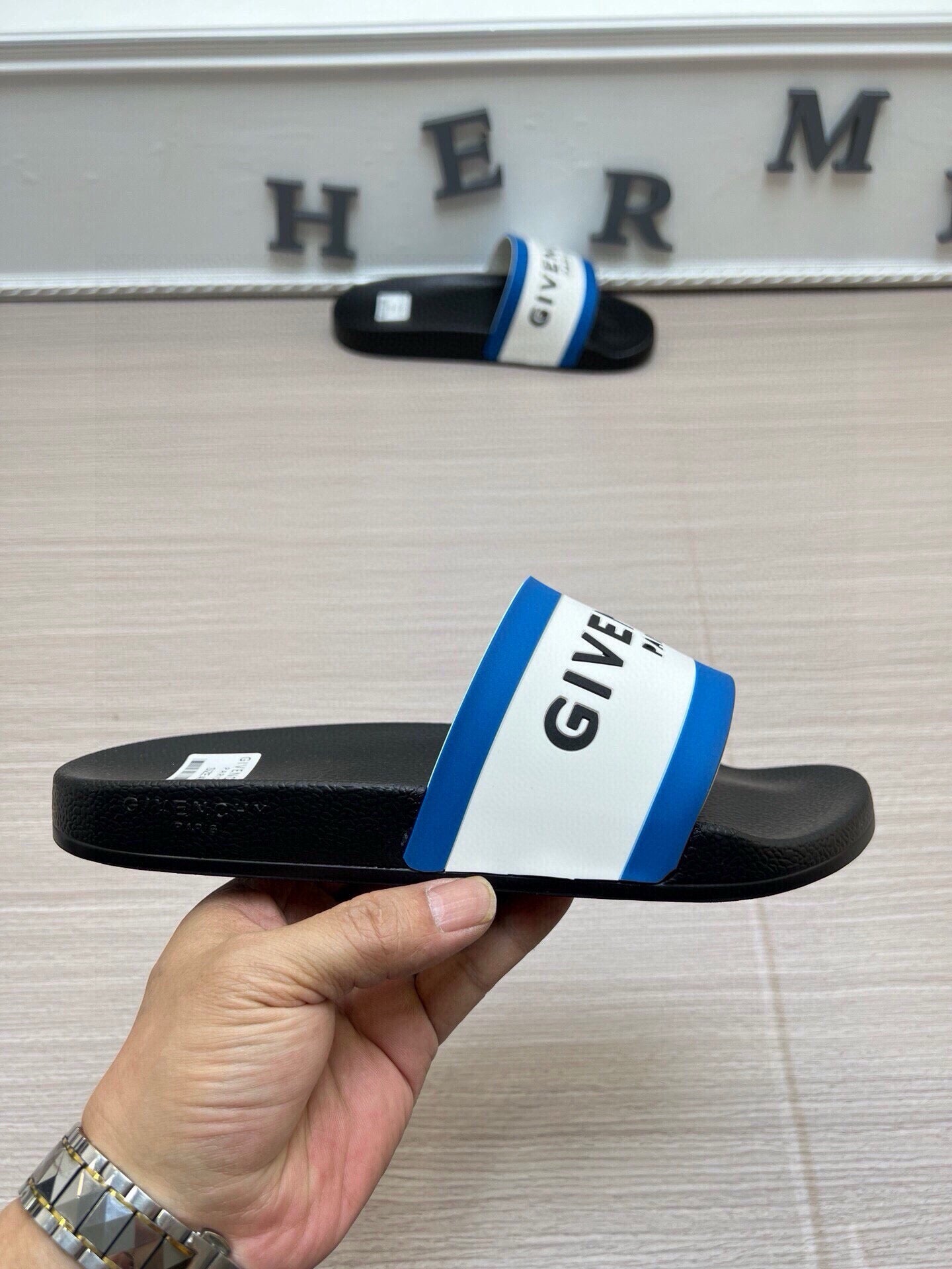 535ZGV264Z Popular Slippers