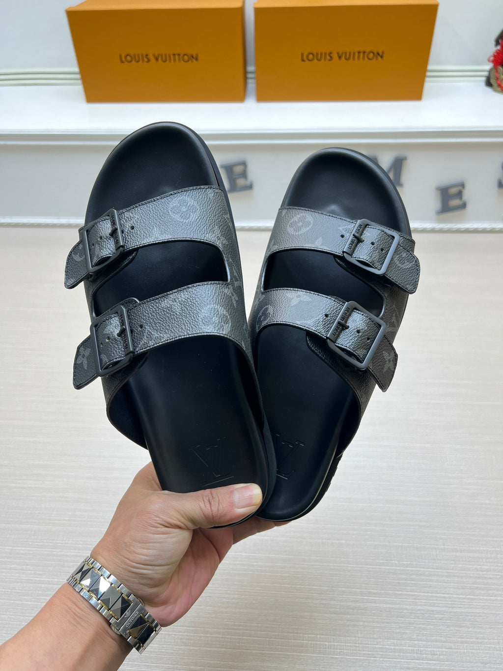 54E56Z Popular slippers