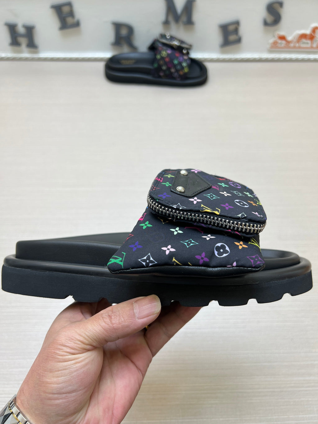 5LE219Z Popular Slippers