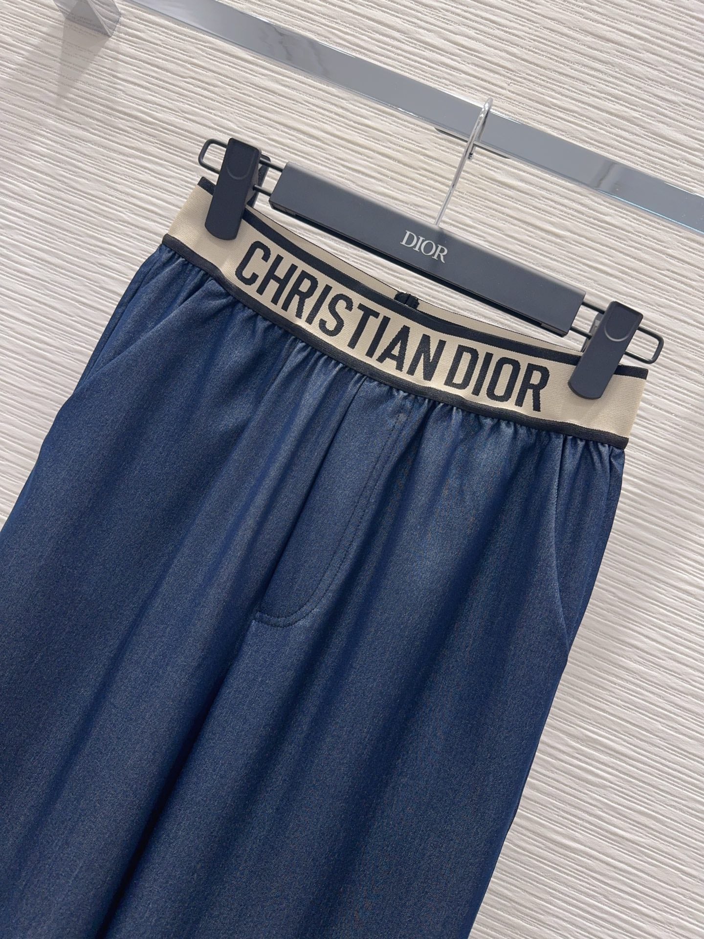 U2X56D13 Popular Pants fashion jeans