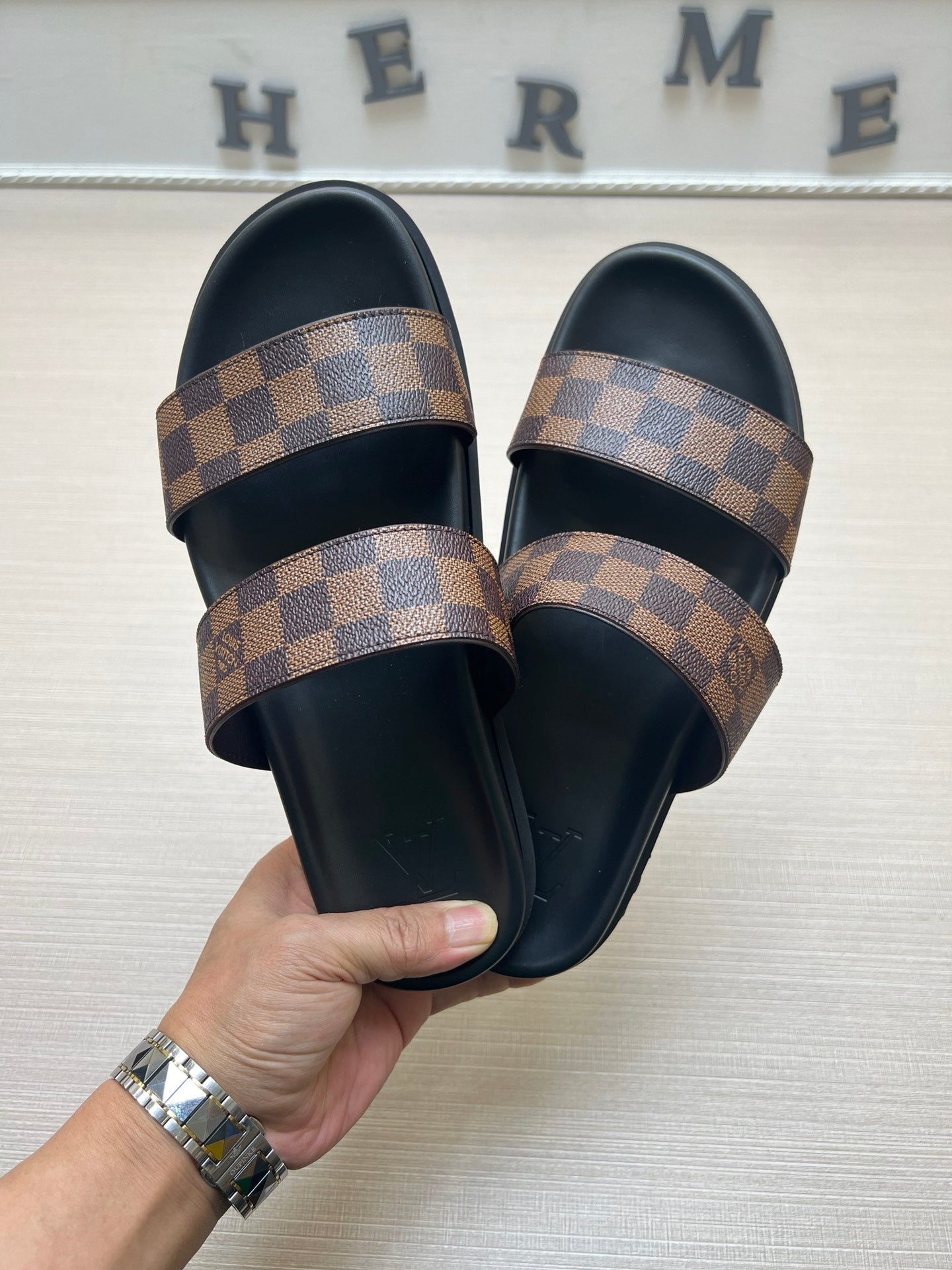 54E60Z Popular slippers