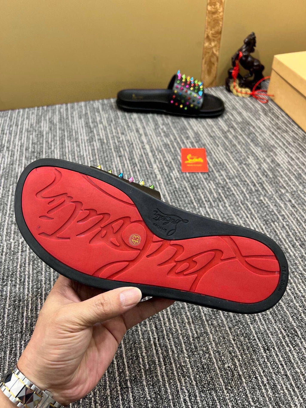 54A126Z Popular slippers