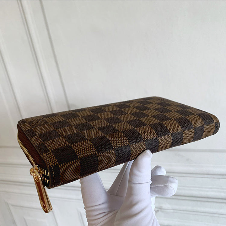 1E04B Popular Leather wallets