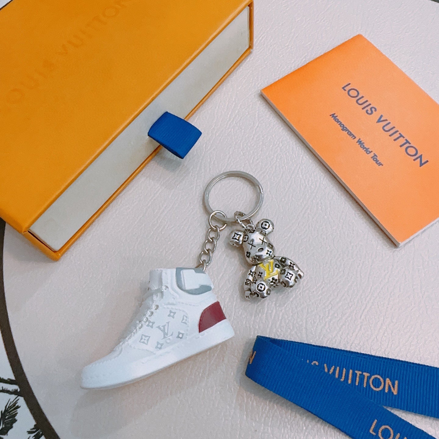 35ZE70A Popular bag 's charms accessories