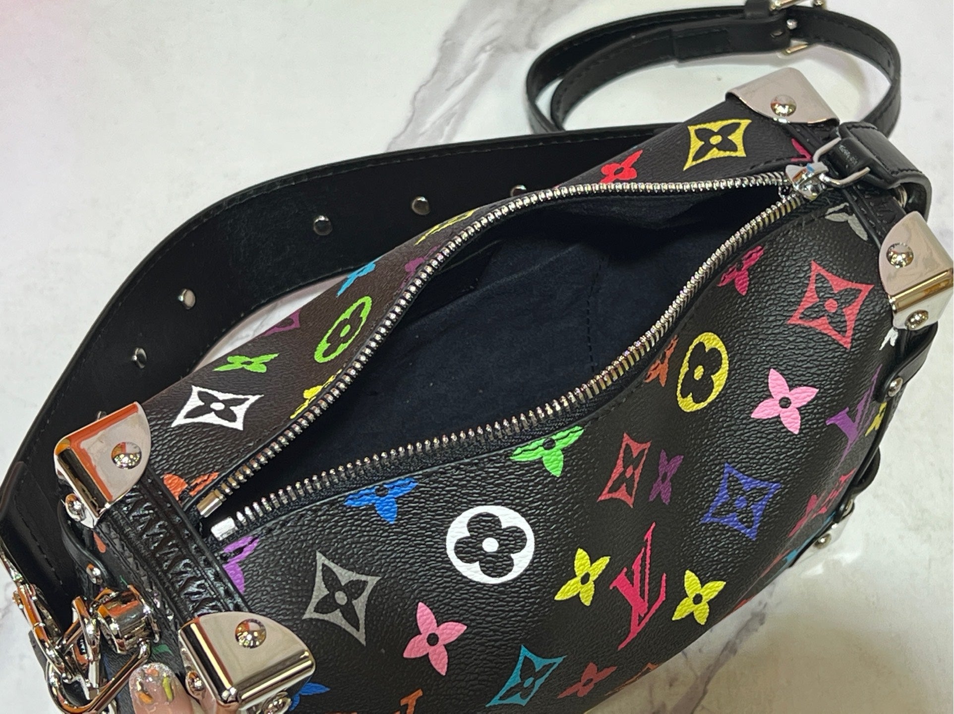 1WE101B Popular leather bag