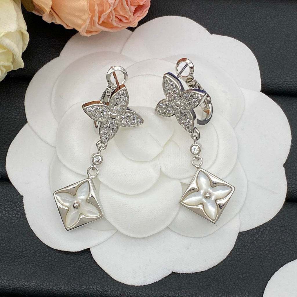 15ZE35E Popular Earrings