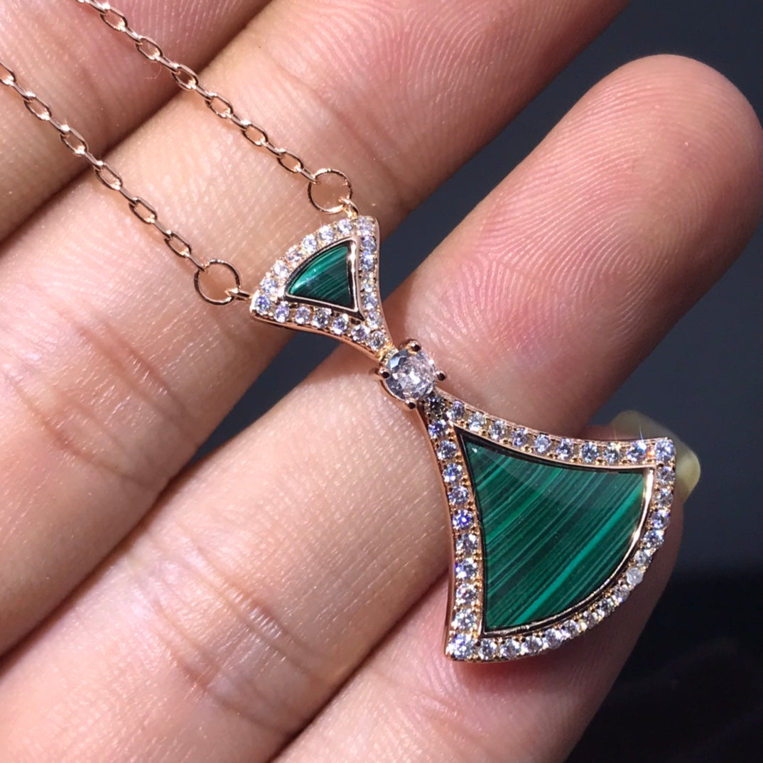 55QS422X Popular Necklaces