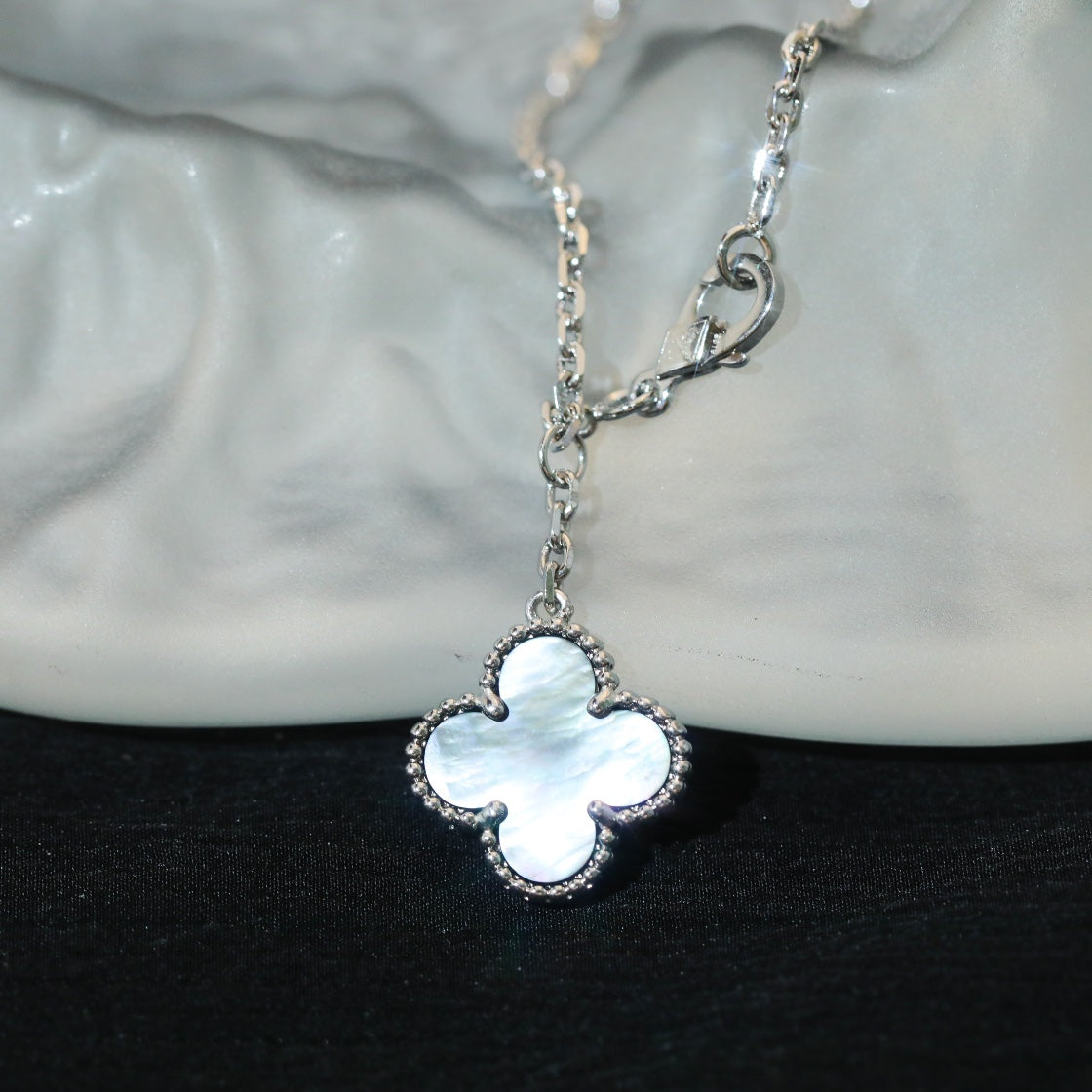 5XVA182K Popular 6 flowers necklaces