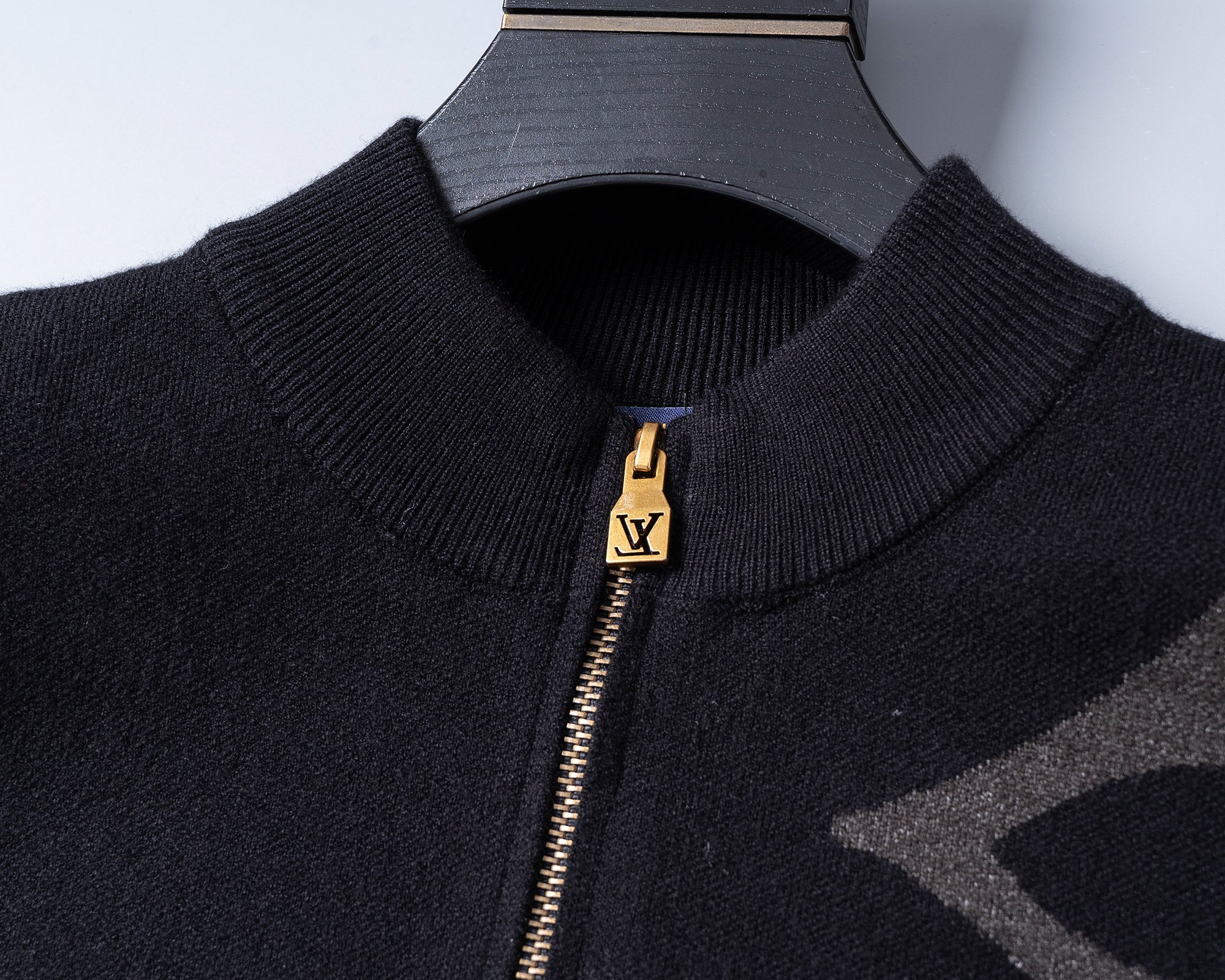 185ZE122U Popular Sweaters