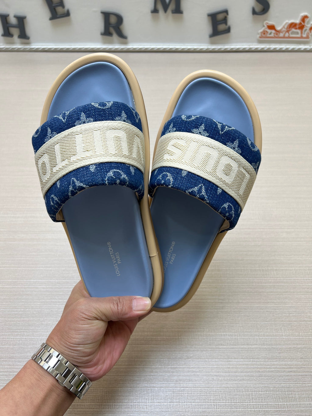 535ZE301Z Popular Slippers