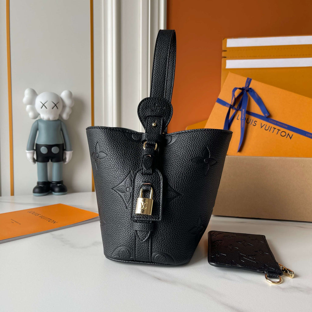 155NE78B Popular   leather bag