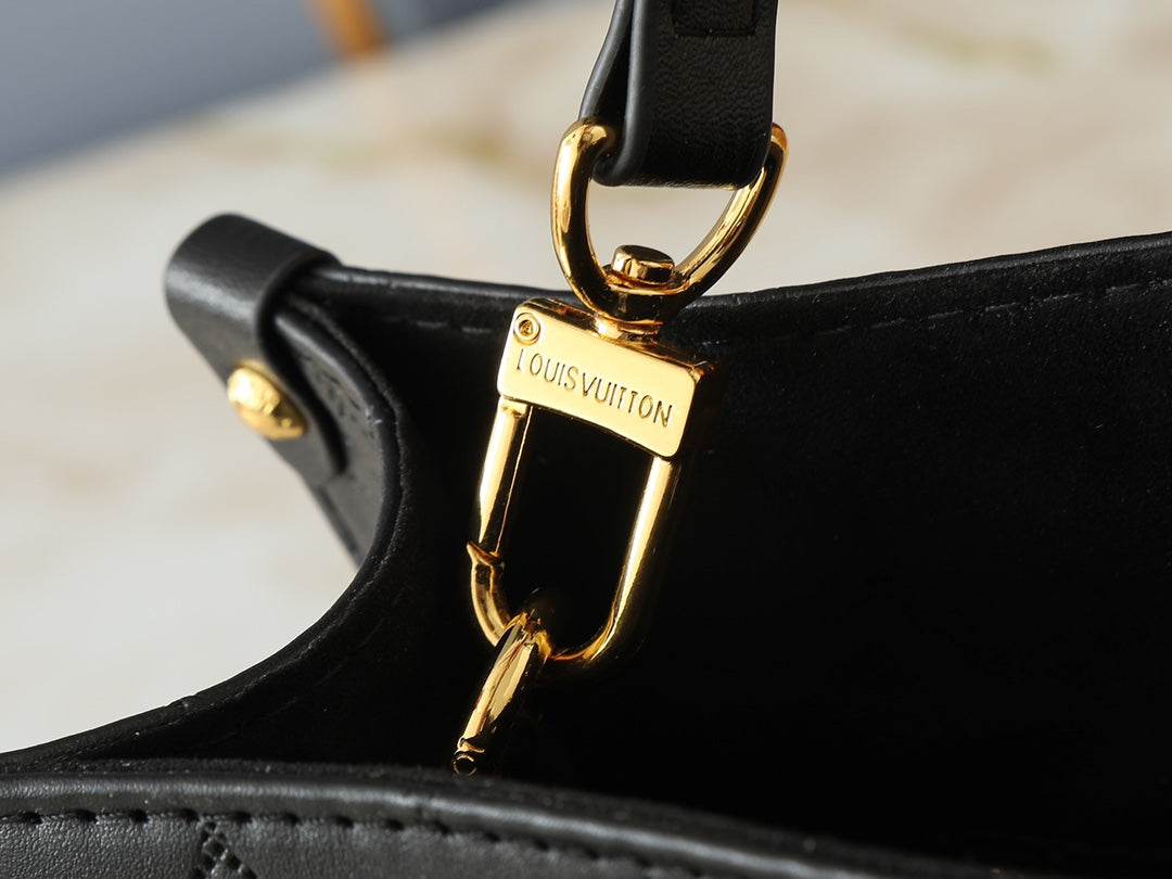 1WE93B Popular  leather bag