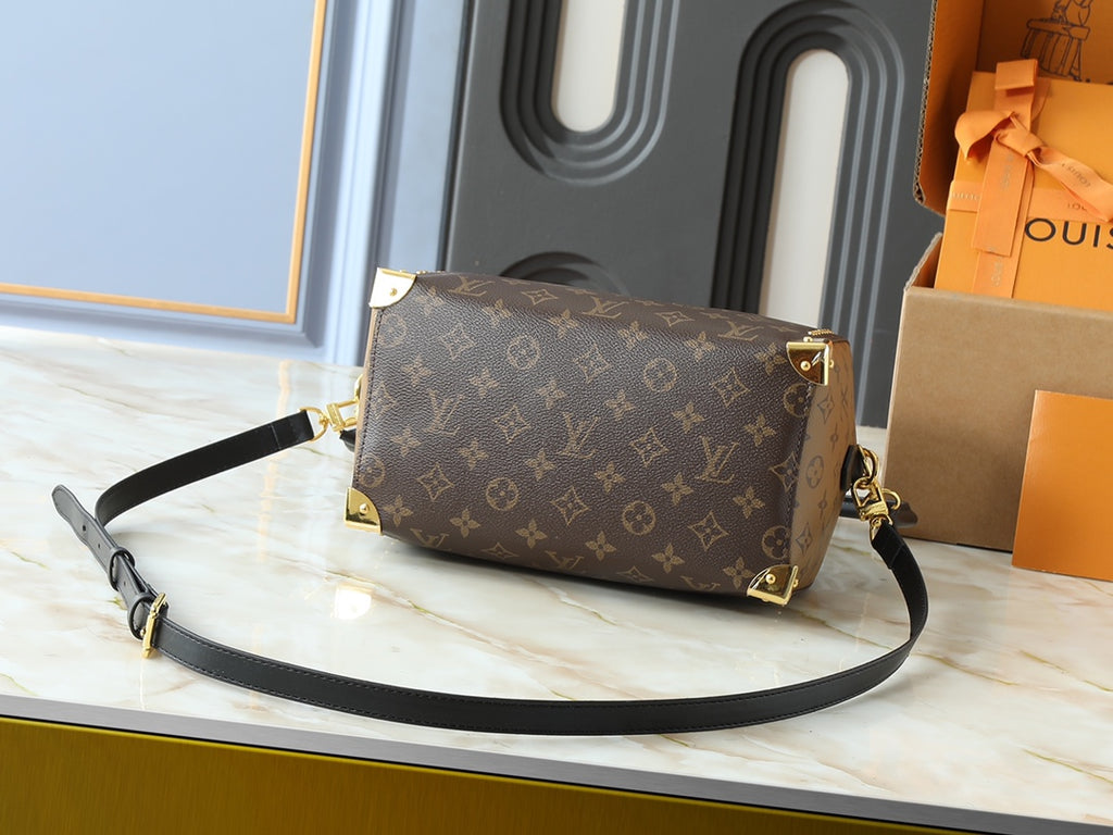 15RE52B  Popular   leather bag