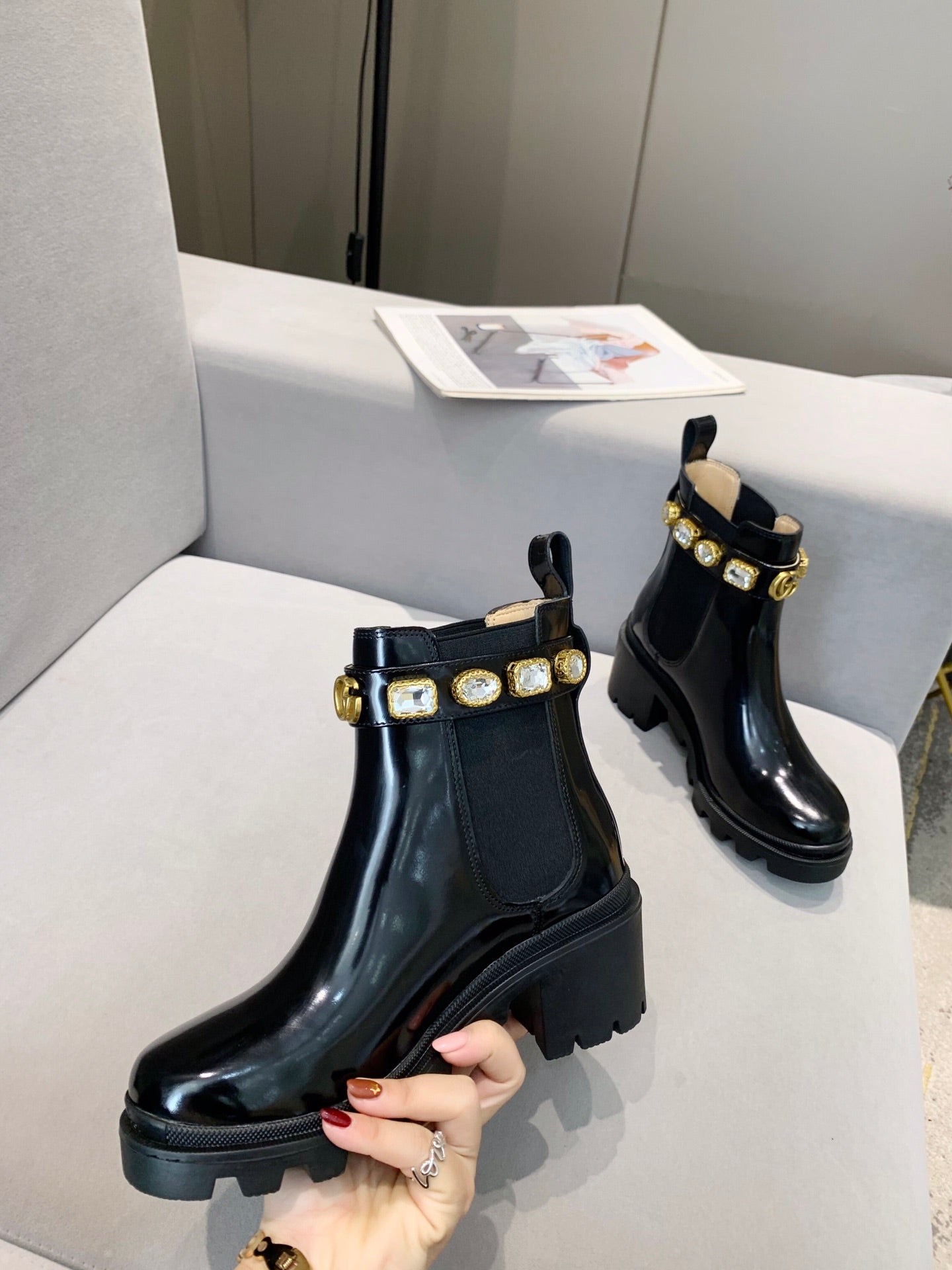 2XB194Z Popular leather boot (top layer leather lining)