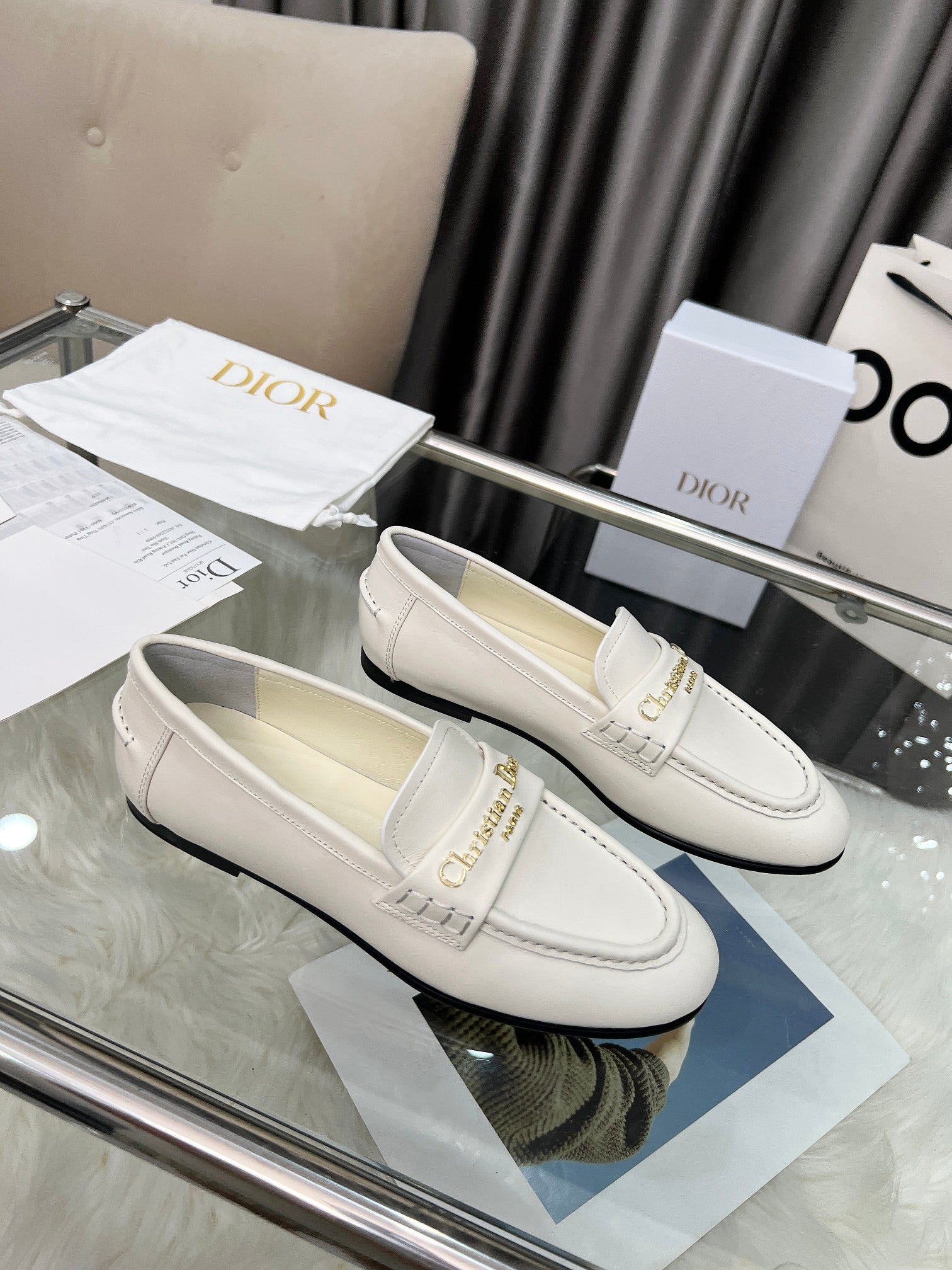 2105QD301Z Popular high-quality leather Shoes